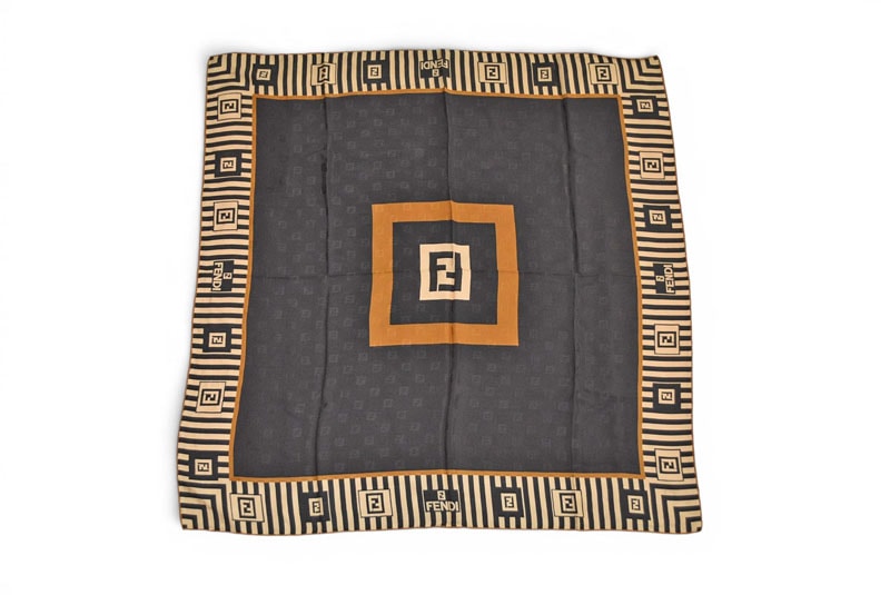 B (目立った傷や汚れなし)】フェンディ スカーフ FENDI シルクツイル