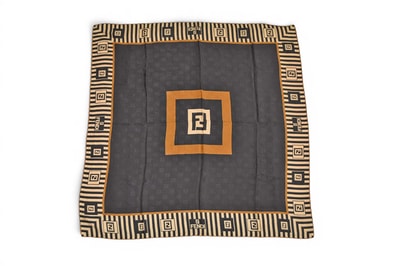 フェンディ スカーフ FENDI シルクツイル ヴィンテージ ズッカ柄 ブラック/ベージュ【中古】