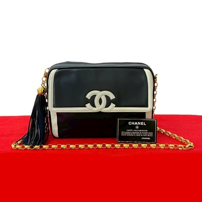 CHANEL シャネル ココマーク ラムスキン ショルダーバッグ ネイビー
33935