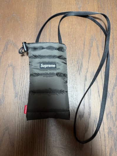 Supreme Puffer Neck Pouch "Black"