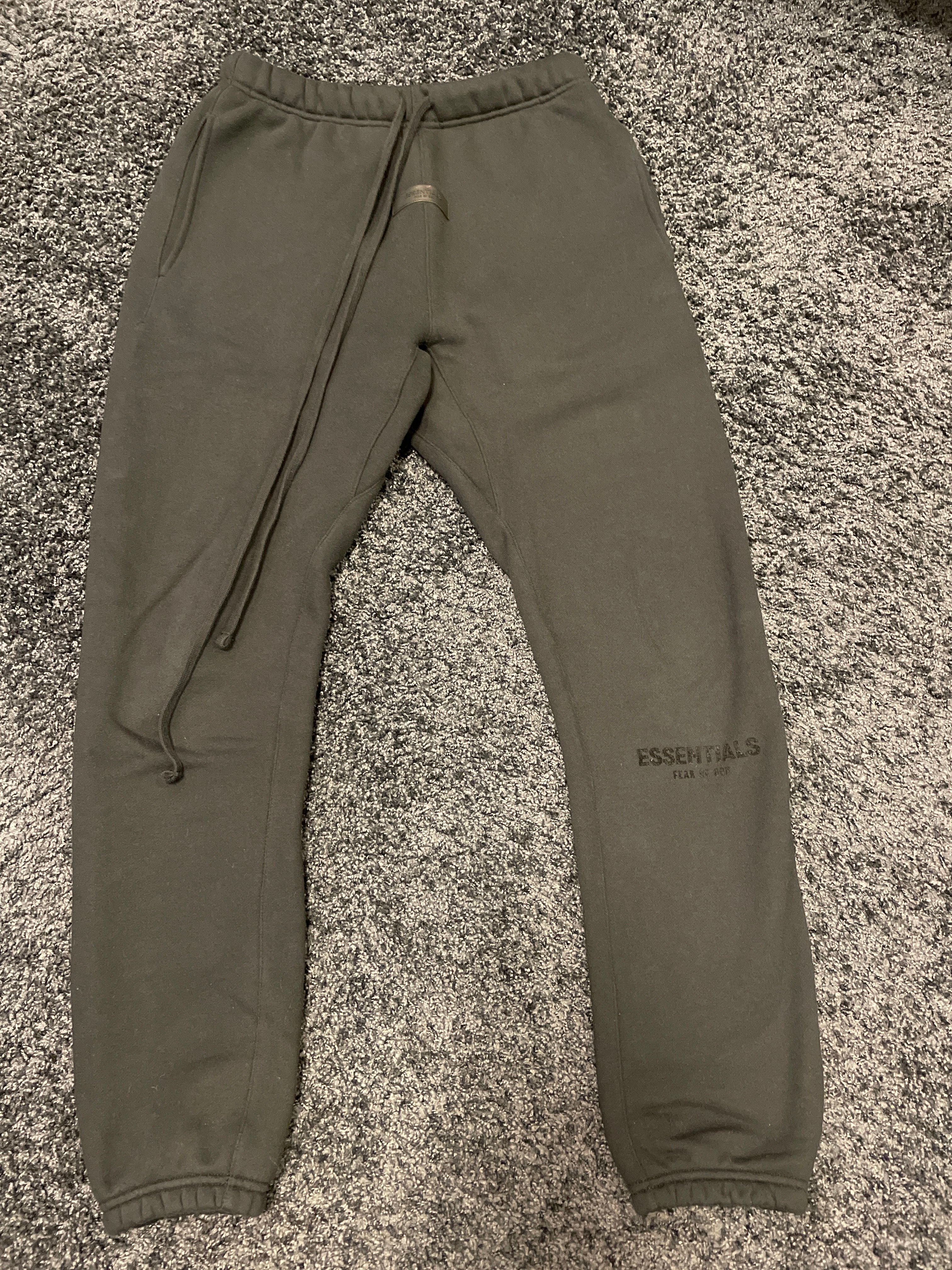 FEAR OF GOD ESSENTIALS BLACK ESS LOGO SWEAT "Stretch Limo"