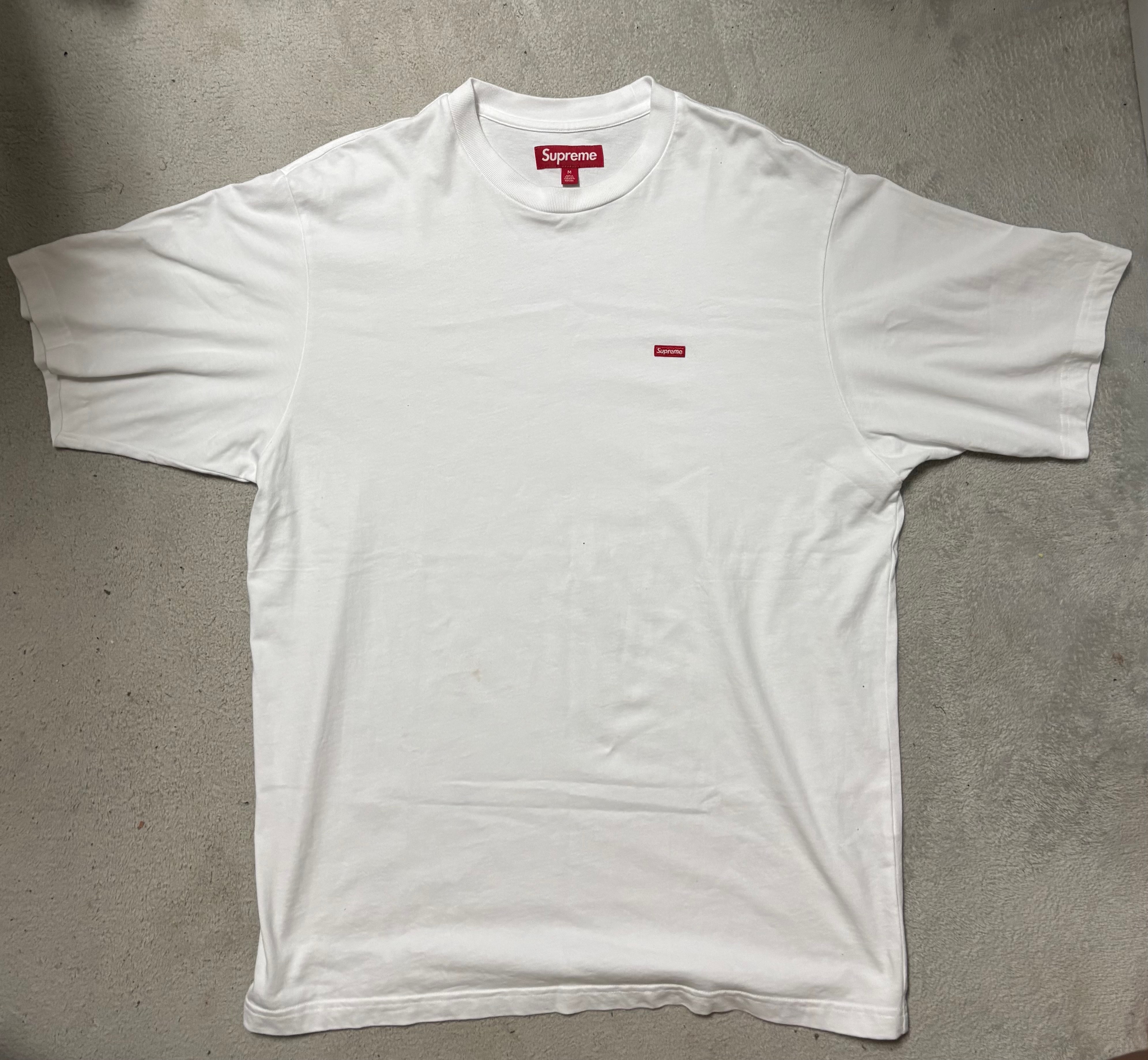 supremeスモールボックスロゴtシャツ