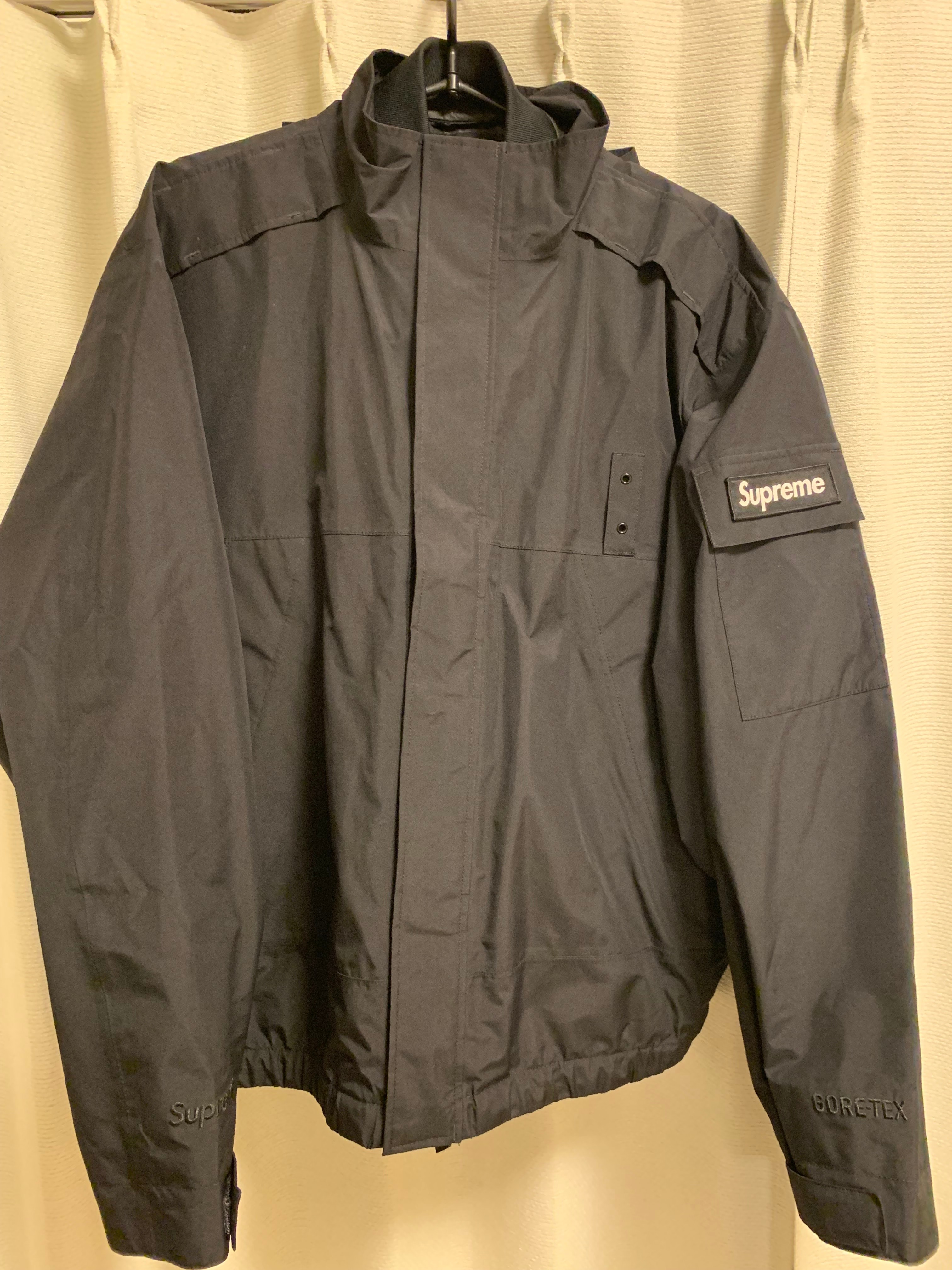 Supreme 2-in-1 GORE-TEX Shell + Quilted Liner Vest "Black"