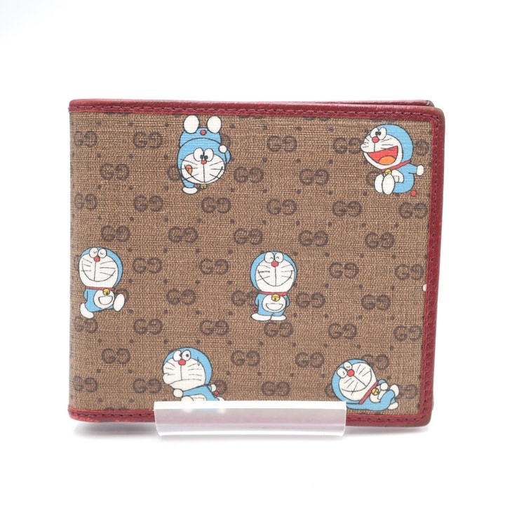 GUCCI(グッチ)ドラえもん コラボ GGキャンバス コインウォレット 二つ折り財布 コンパクト財布 ミニ財布 ブラウン レッド レザー レディース メンズ ユニセックス 647803【中古】
