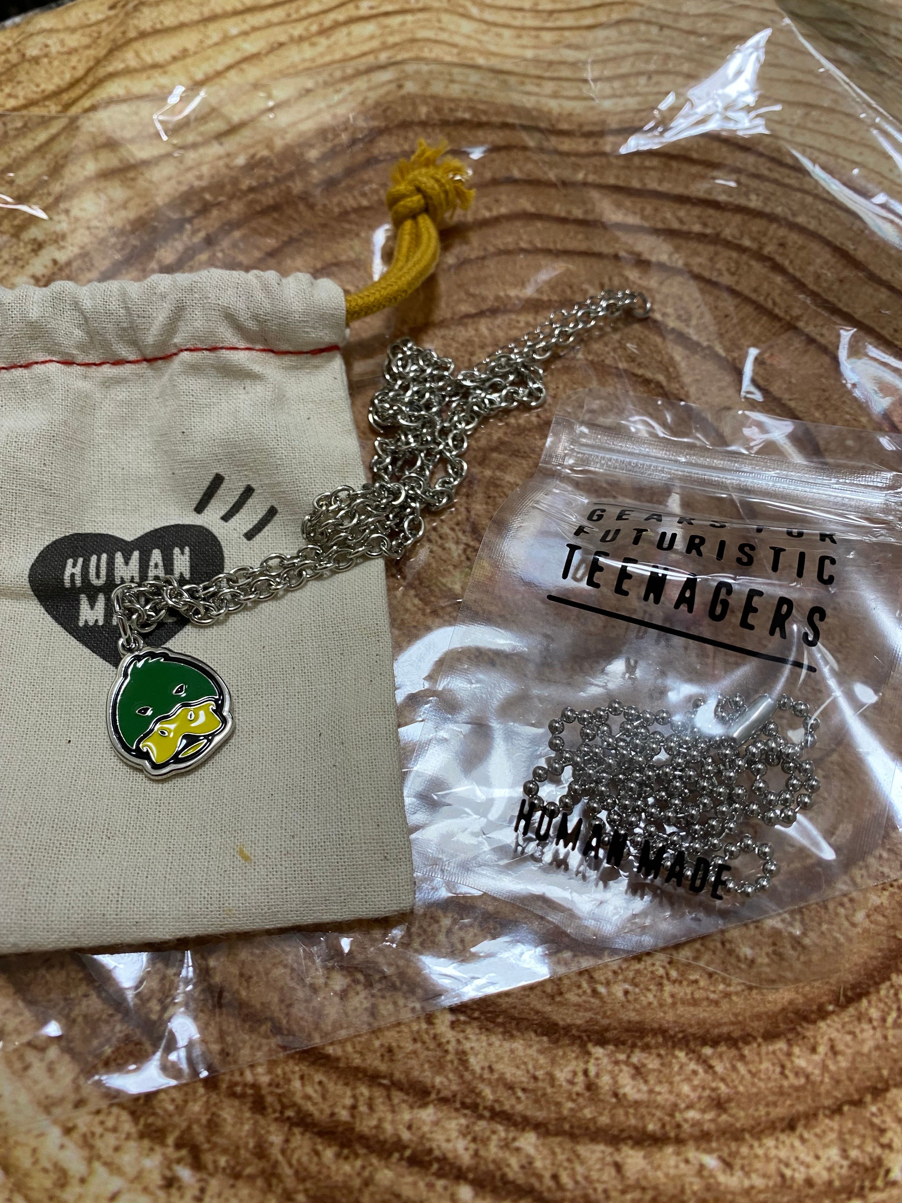 HUMAN MADE ANIMAL NECKLACE "Green"