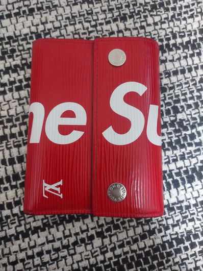 Louis Vuitton x Supreme Chain Wallet "Red"