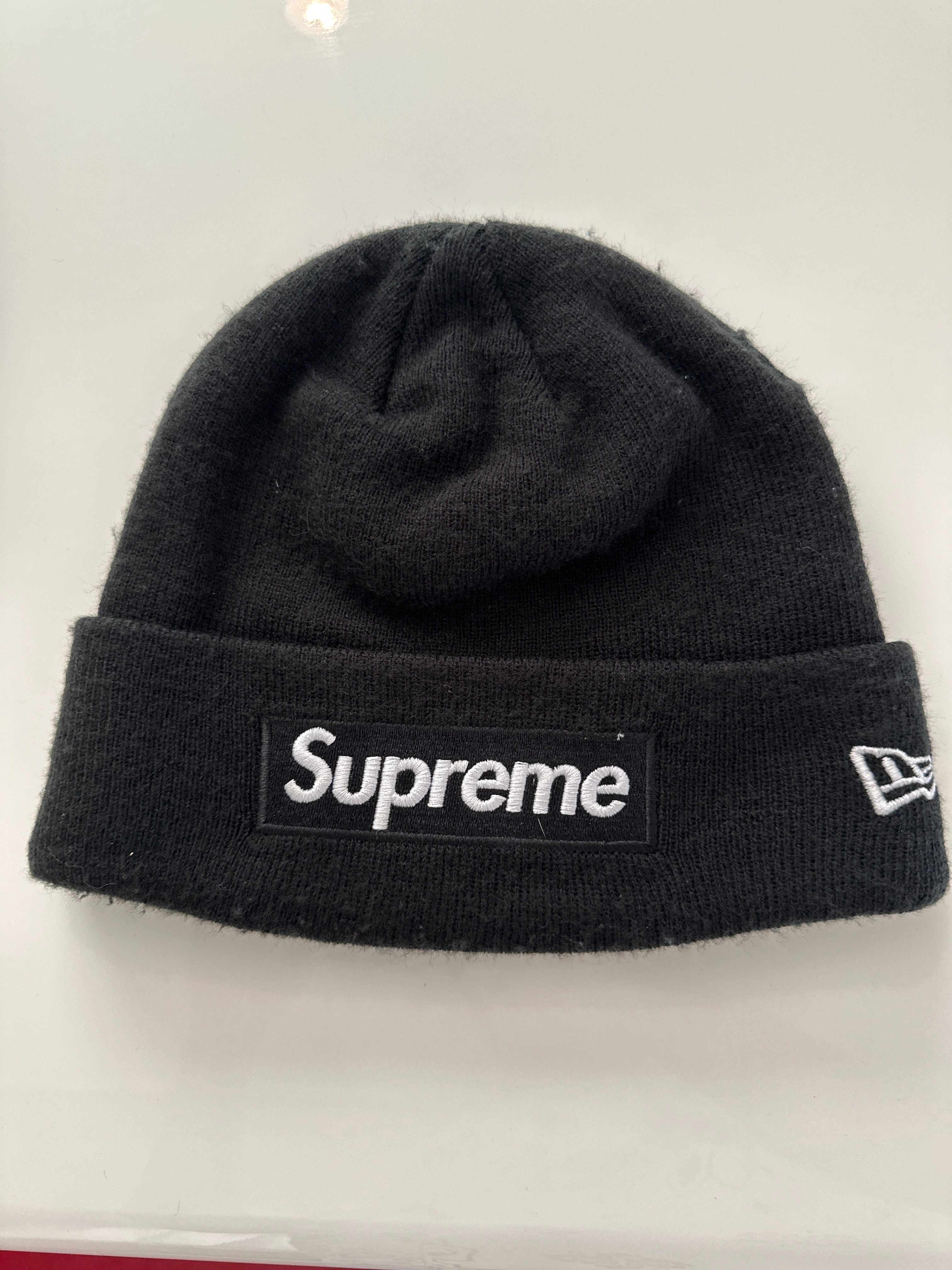 Supreme New Era® Box Logo Beanie "Black" (21FW)