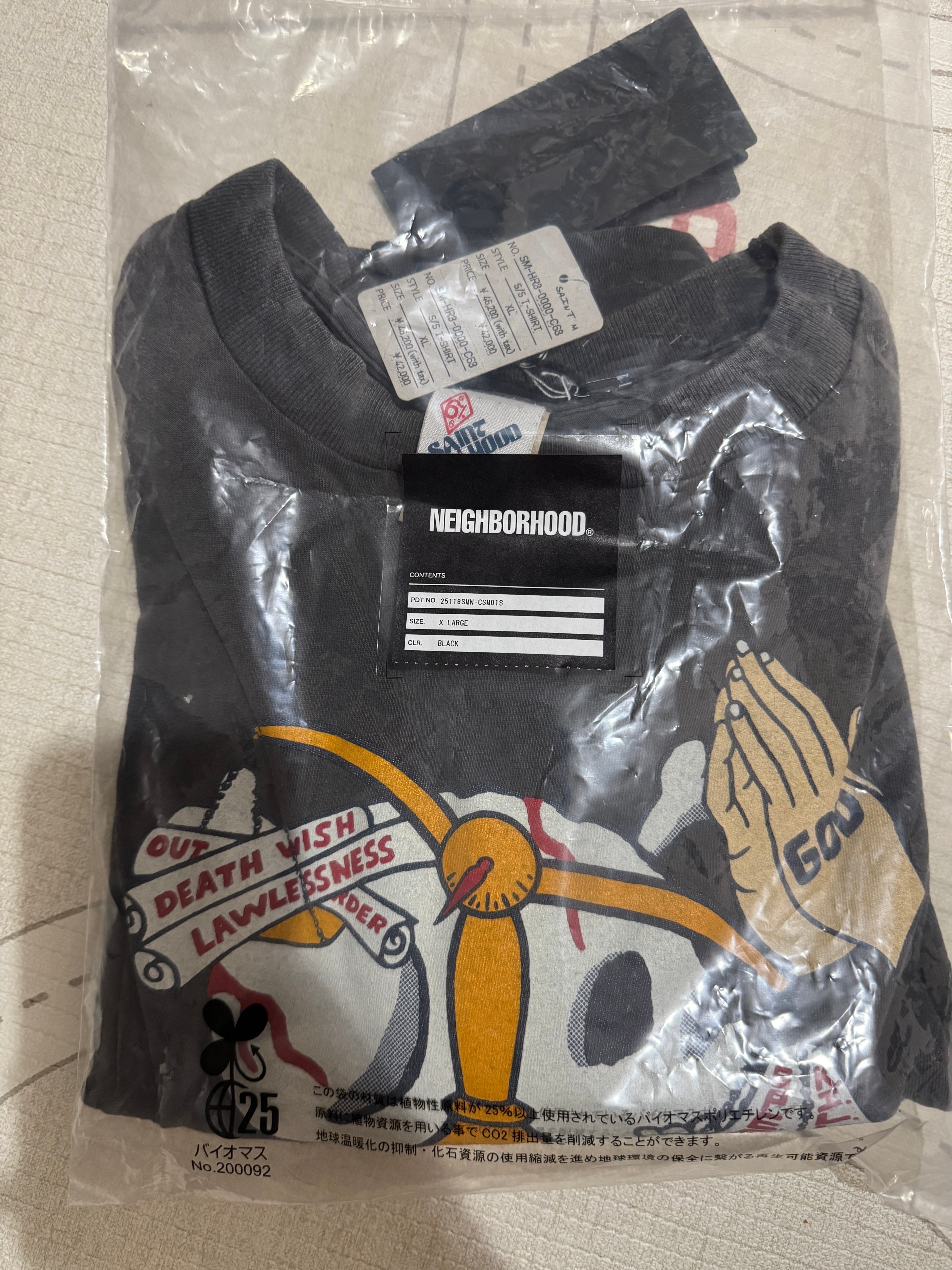 SAINT Mxxxxxx x NEIGHBORHOOD SS Tee STHD.PRAY "Black" SM-HR8-0000-C68 / 25119SMN-CSM01S