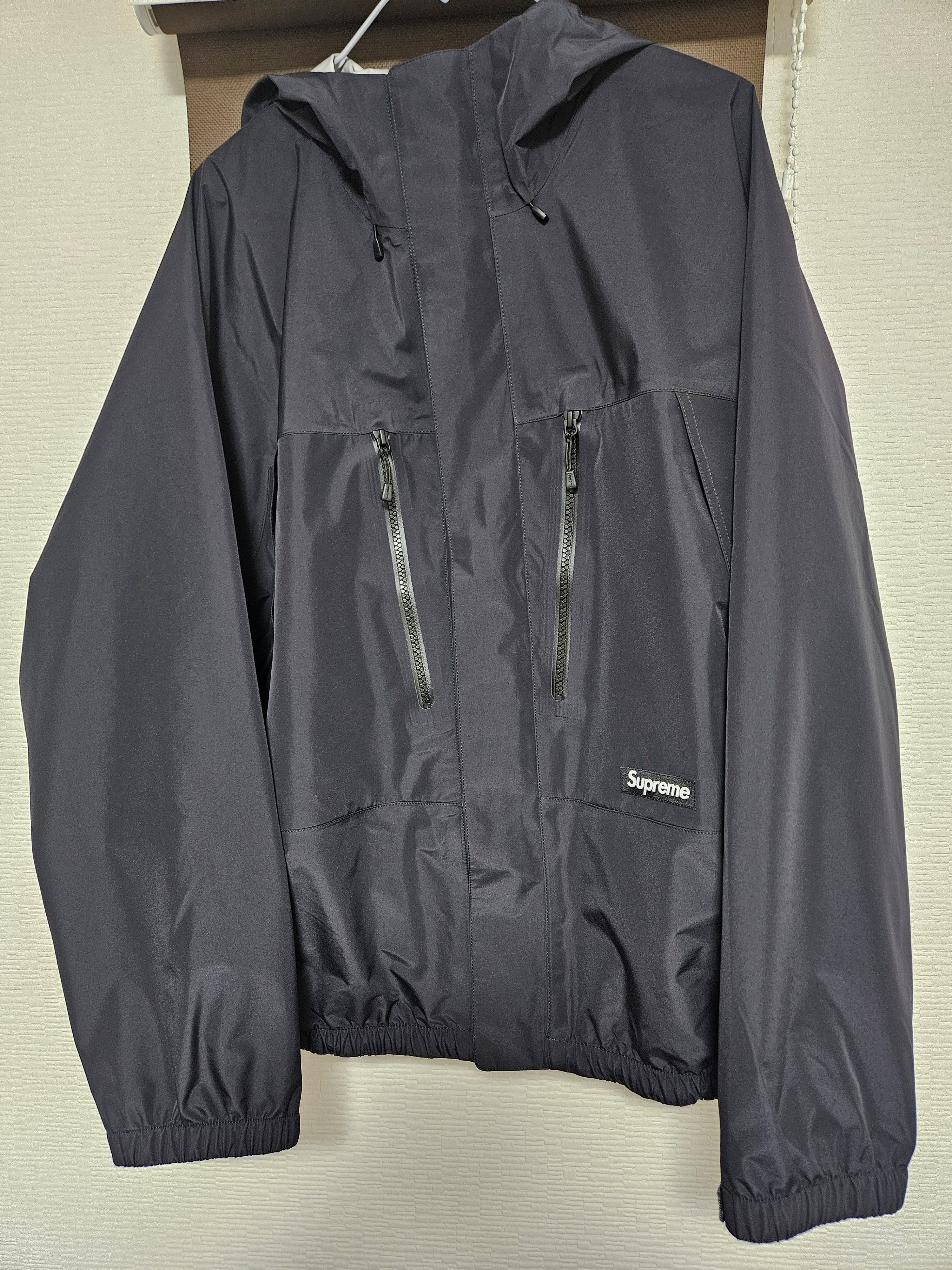 Supreme GORE-TEX Taped Seam Shell Jacket "Black"