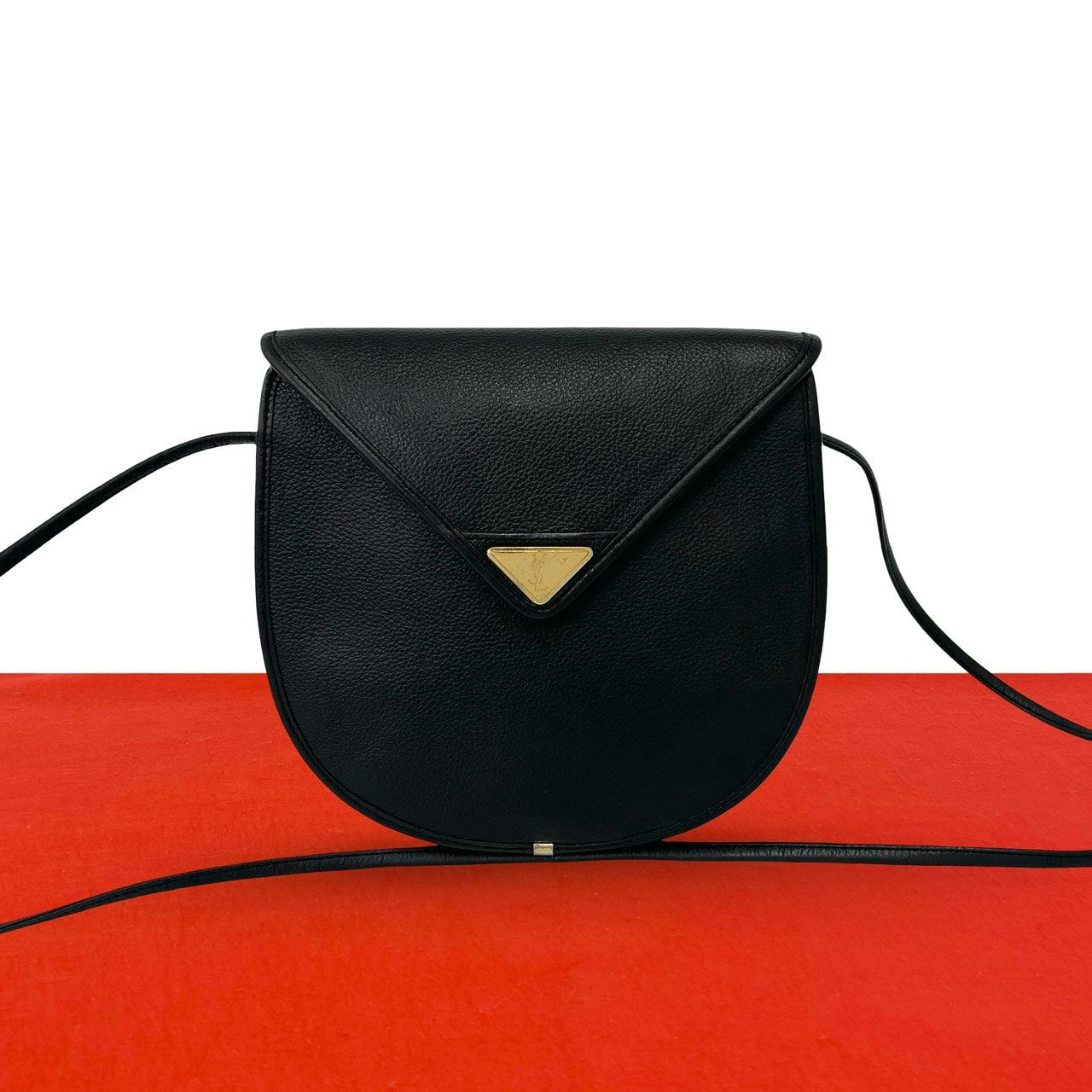 YVES SAINT LAURENT イヴ・サンローラン YSL ロゴ 金具 レザー ショルダーバッグ ブラック
20738