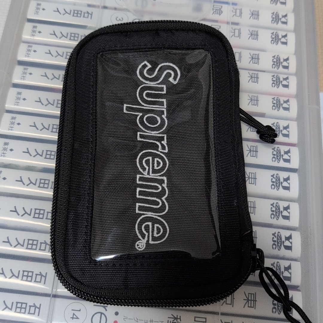 Supreme 19FW Small Zip Pouch "Black"