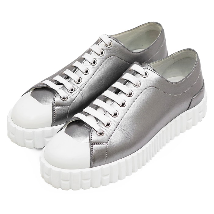 【美品】HERMES エルメス ローカットスニーカー 37 レディース Cross クロス メタリックレザー × ラバー ロゴエンボス チャンキーソール プラットフォーム 厚底 シューズ 靴 袋付属 シルバー ホワイト 銀 白 イタリア製 211100Z