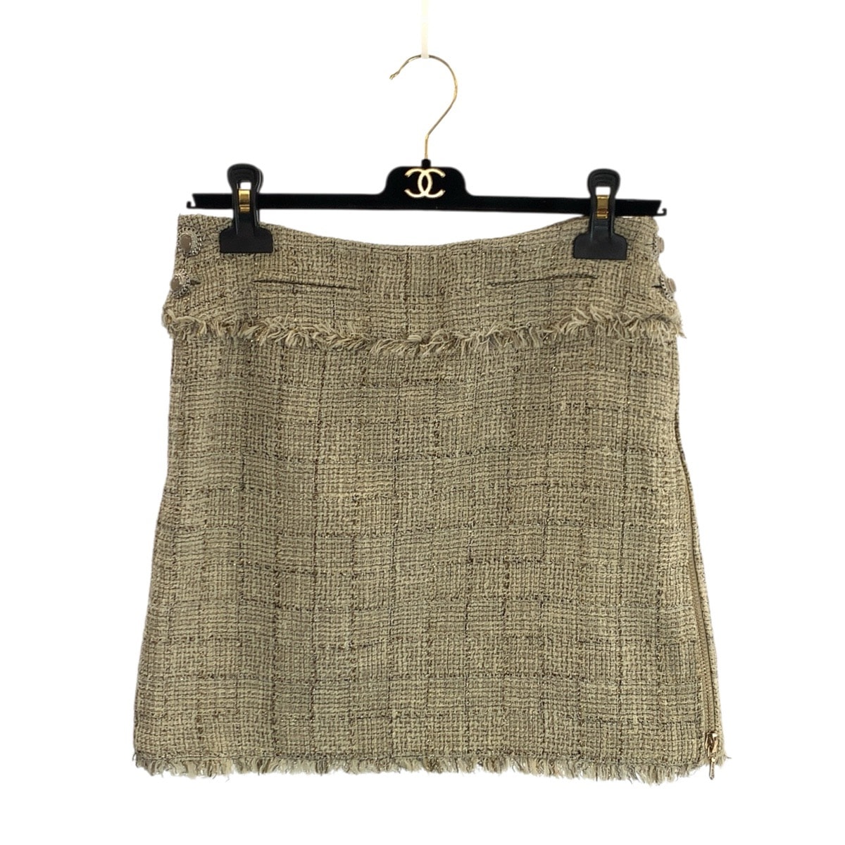 美品 CHANEL シャネル ツイード ココマークハンガー付き サイズ34 ベージュ ゴールド金具 コットン シルク/ スカート 601401 【中古】