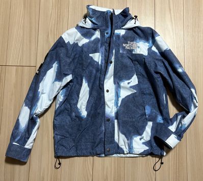 Supreme x The North Face Bleached Denim Print Mountain Jacket "Indigo"