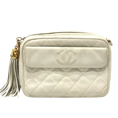 シャネル CHANEL ココマーク マトラッセ カバン フリンジ ポシェット チェーン 肩掛け 斜め掛け ショルダーバッグ ラムスキン ホワイト