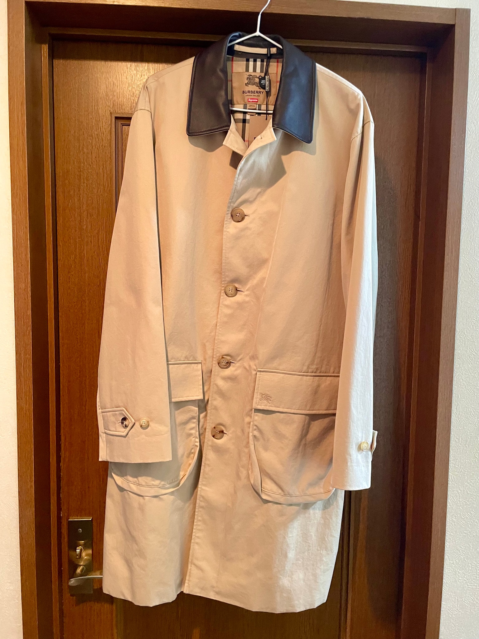 Supreme x Burberry Leather Collar Trench "Beige"