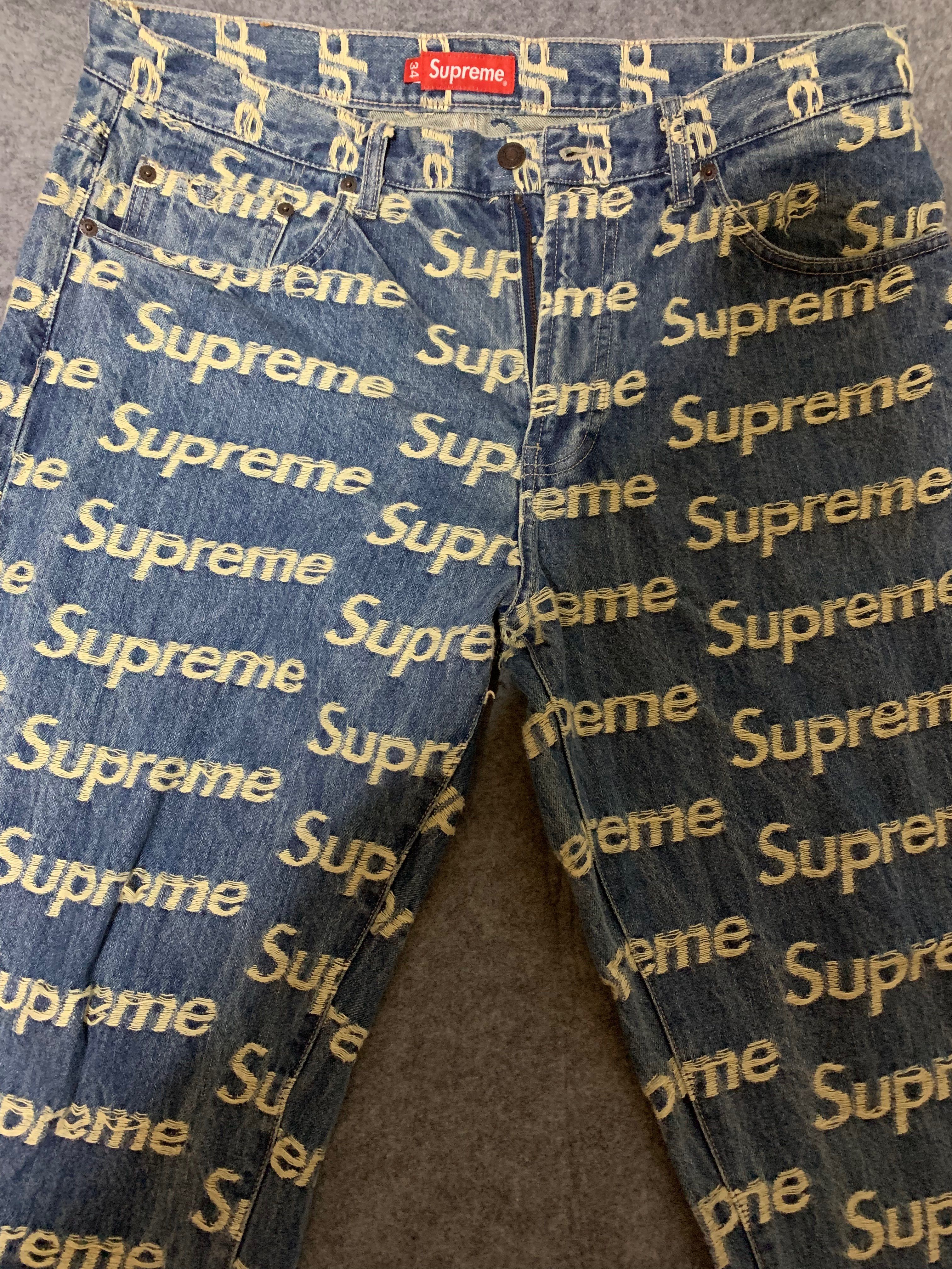 Supreme Frayed Logos Regular Jean "Blue"