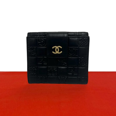 CHANEL シャネル アイコン ココマーク ラムスキン 二つ折り財布 ブラック
48066