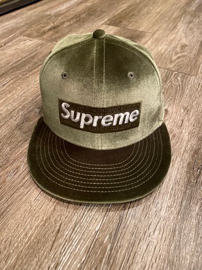 Supreme Velour Box Logo New Era "Olive"
