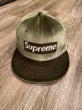 Supreme Velour Box Logo New Era