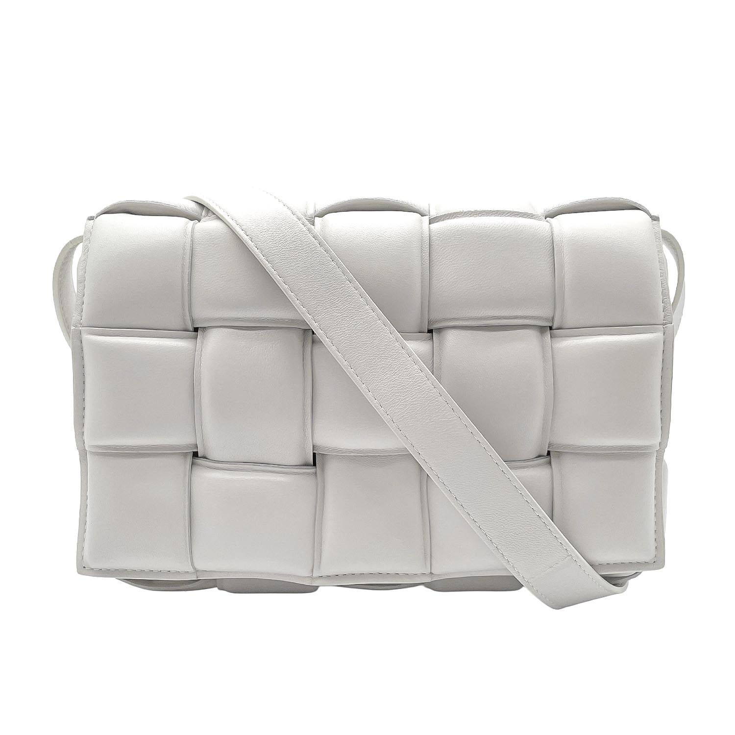 BOTTEGAVENETA ボッテガヴェネタ パデッド カセット ショルダーバッグ
マキシイントレチャート レザー ホワイト ユニセックス
【中古】