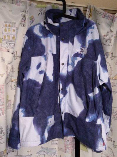 Supreme x The North Face Bleached Denim Print Mountain Jacket "Indigo"