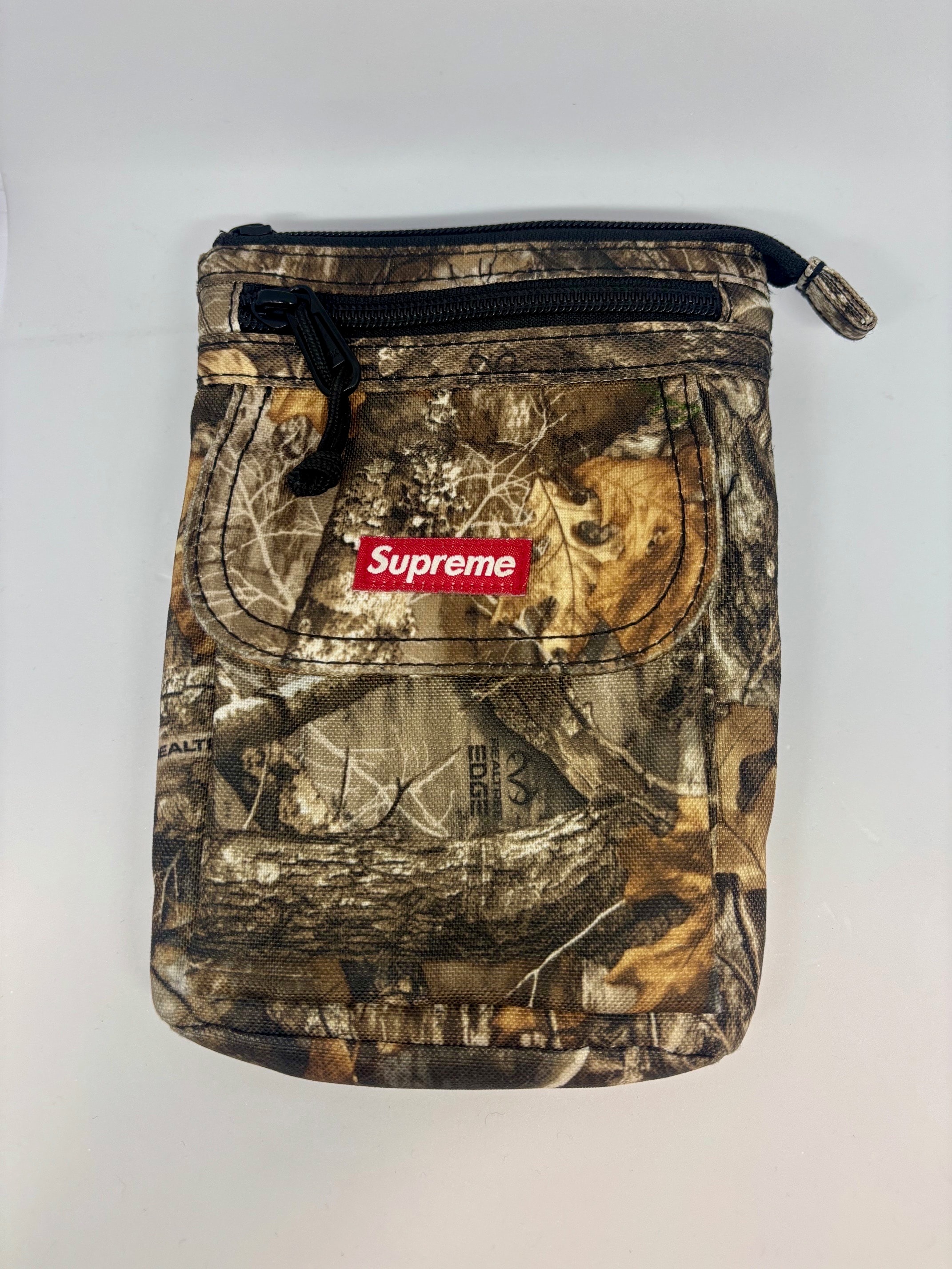 Supreme 20FW Sling Bag 4L 