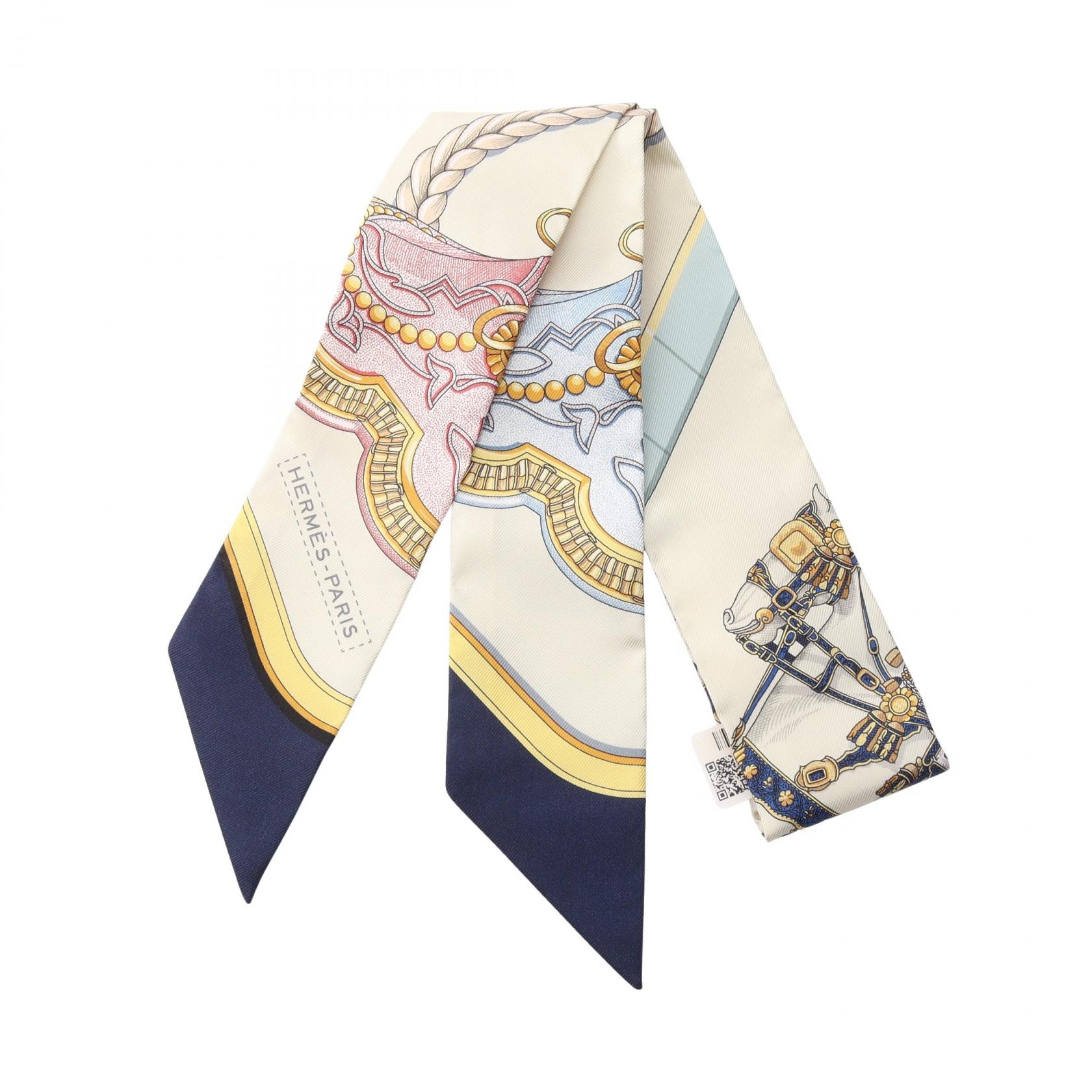 エルメス HERMES ツイリー GRAND APPARAT スカーフ 衣料品 シルク シルク ベージュ レディース ベージュ系 / ネイビー系 / マルチカラー 【中古】