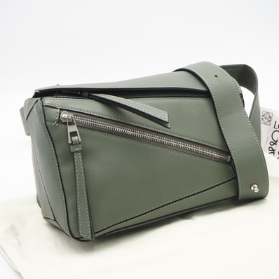 美品 LOEWE ロエベ パズル バムバッグ スモール B510P35X09 ボディバッグ グリーン カーフレザー メンズ
