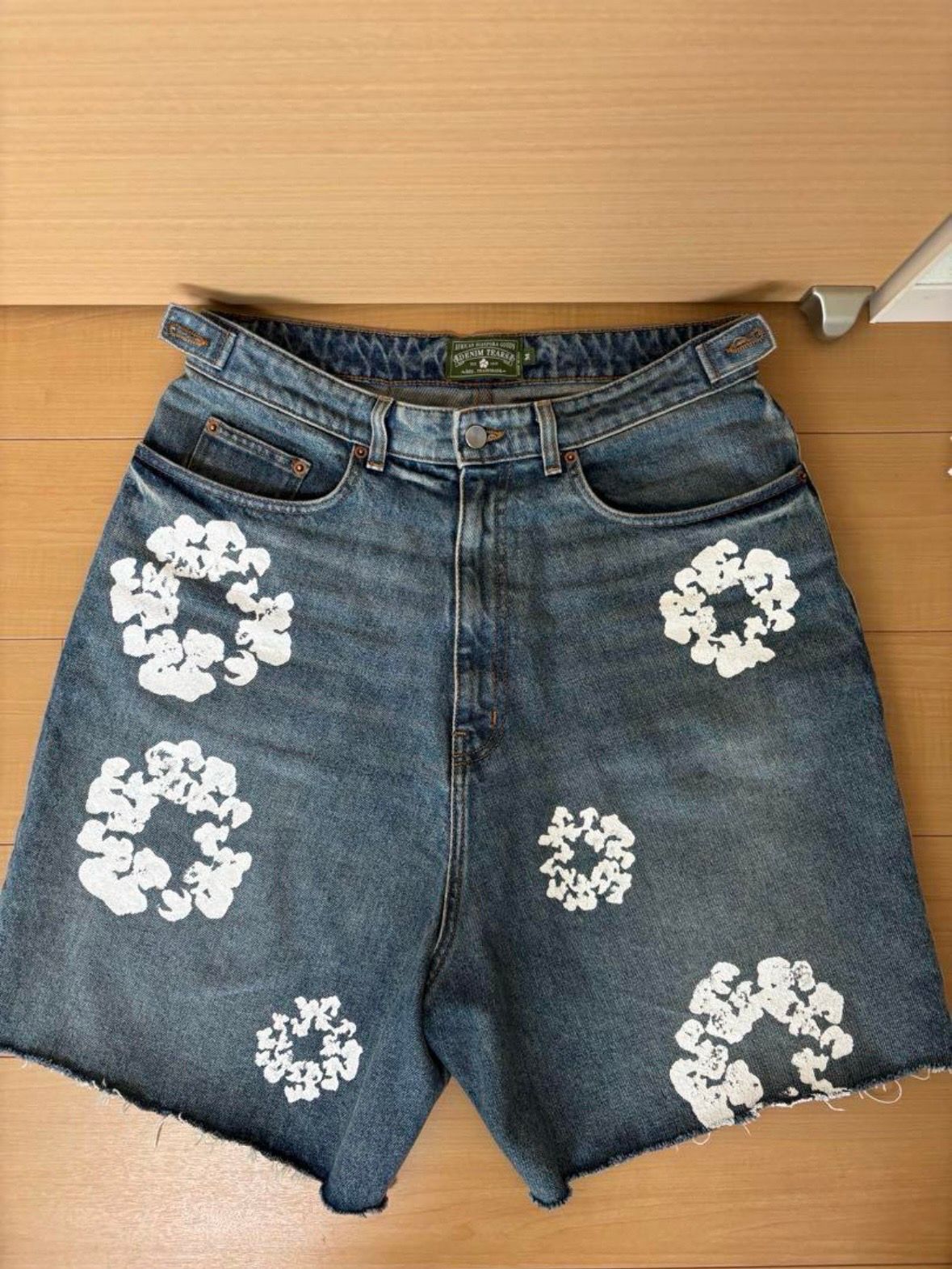 DENIM TEARS The Cotton Wreath Jean Short "Light Wash"