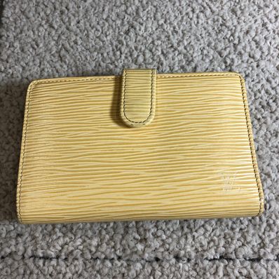 Louis Vuitton Porte Monnebie Epi