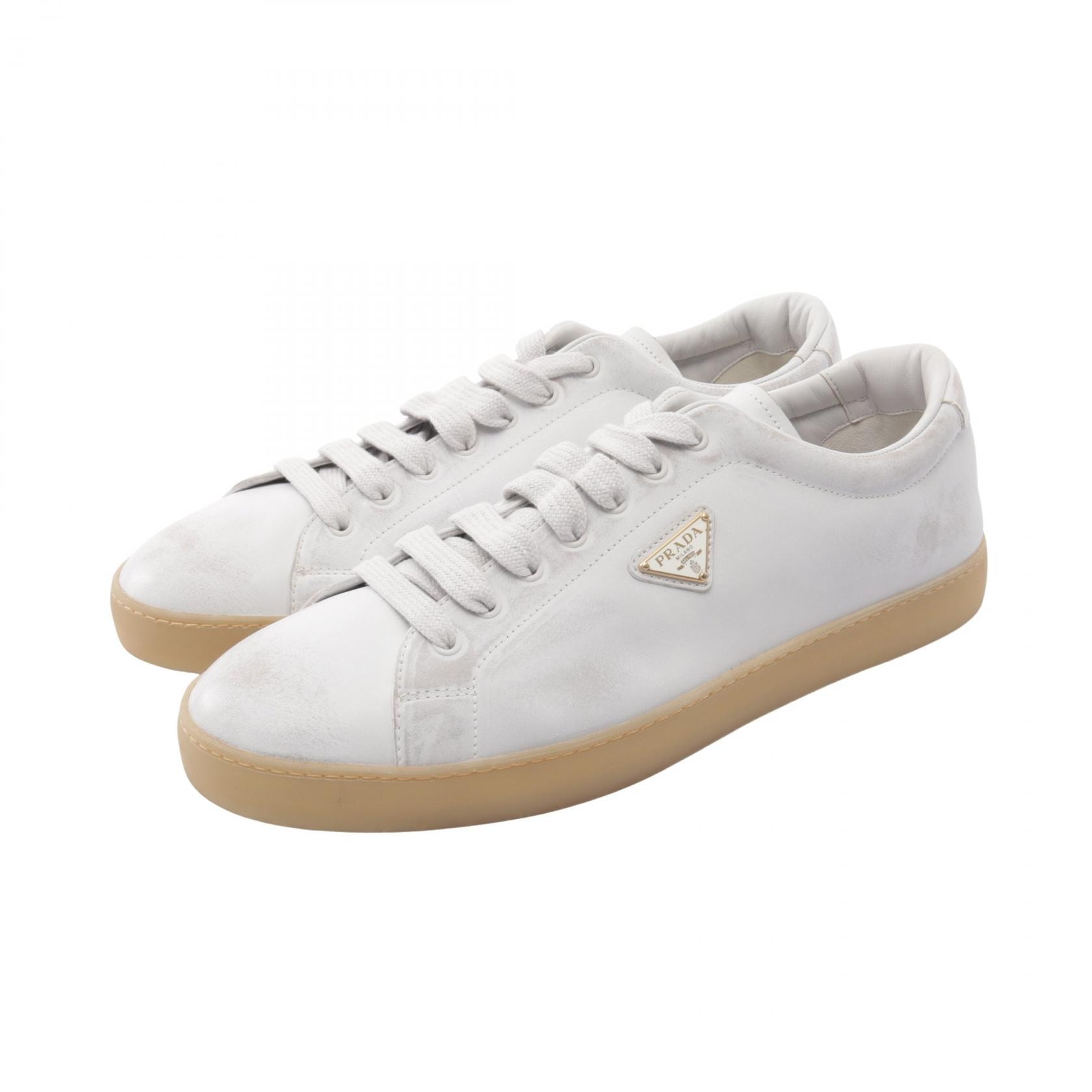 プラダ PRADA トライアングルロゴ ユーズド加工 スニーカー 靴 レザー メンズ ホワイト系 2EE413 【中古】