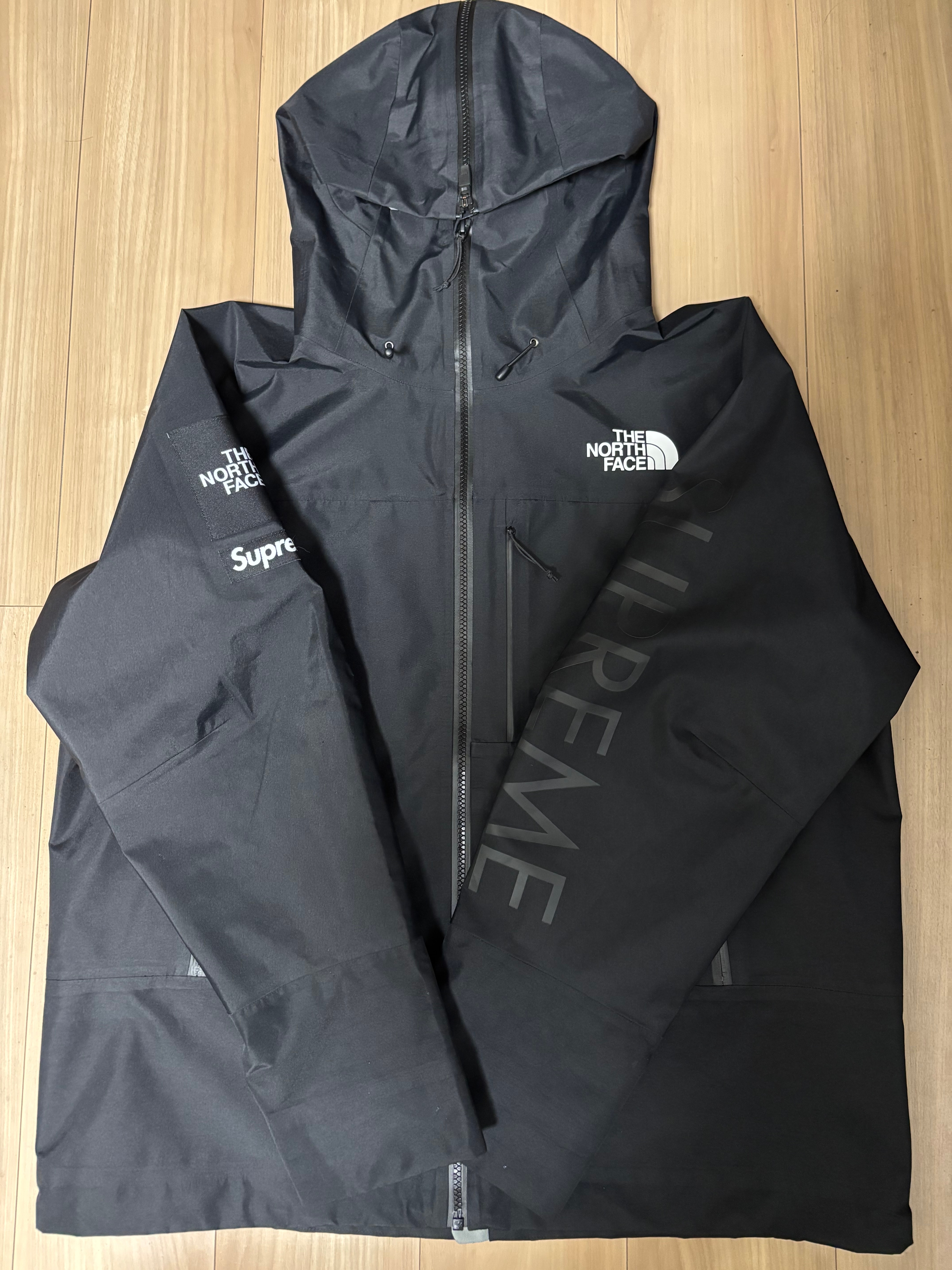Supreme x The North Face Split Taped Seam Shell Jacket "Black"