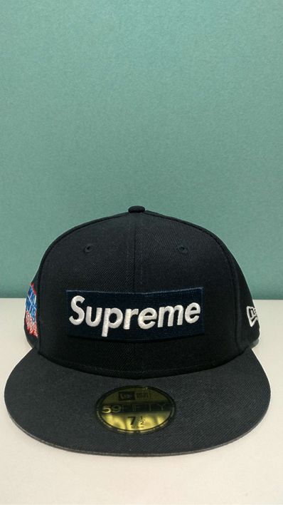 Supreme World Famous Box Logo New Era® "Navy"