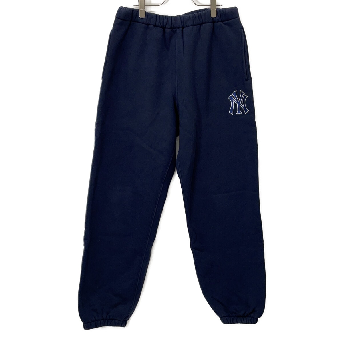 マッドハッピー ×New York Yankees ネイビー UK0116647 スウェットパンツ L