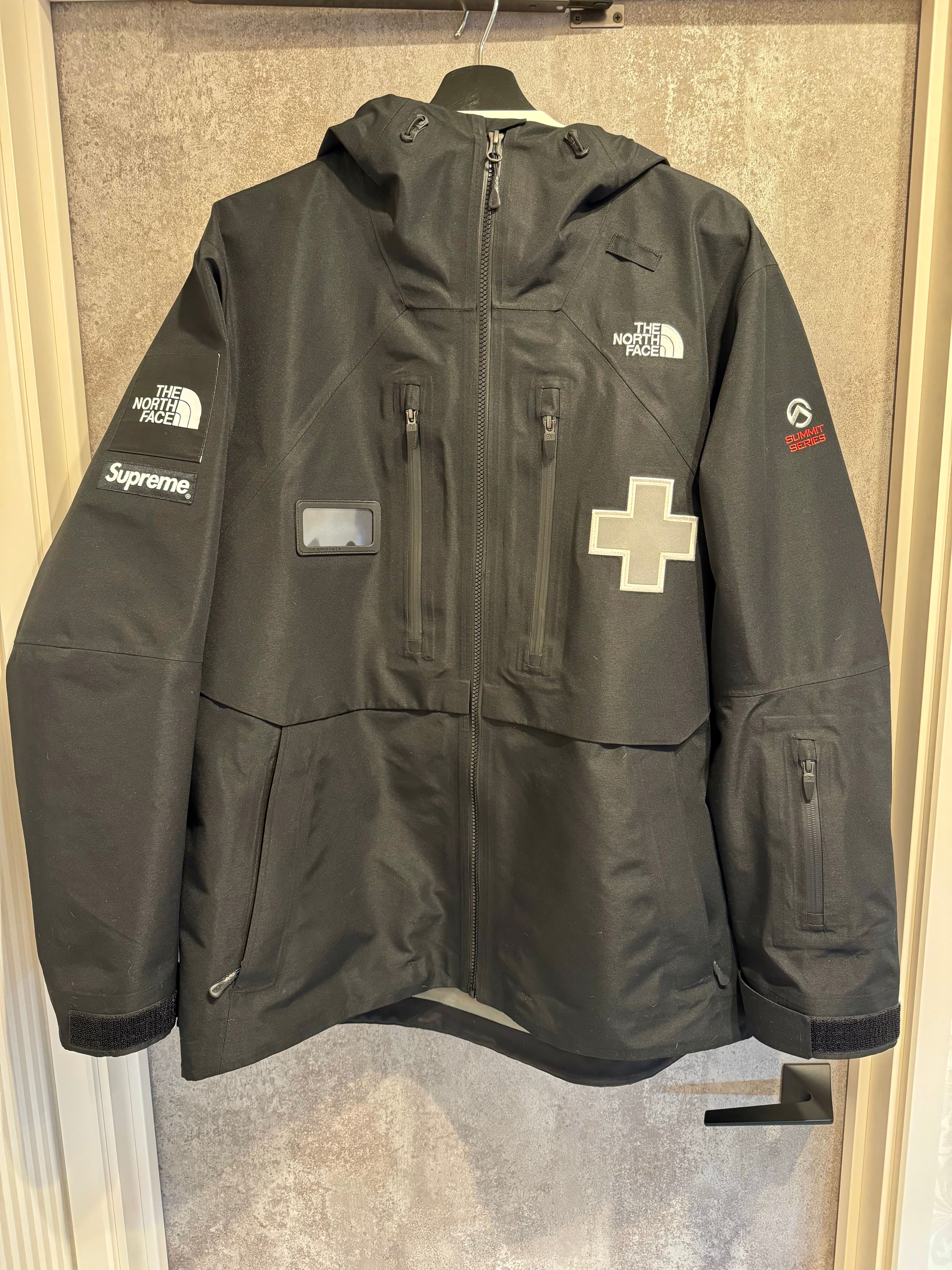 Supreme x The North Face Summit Series Rescue Mountain Pro Jacket "Black"