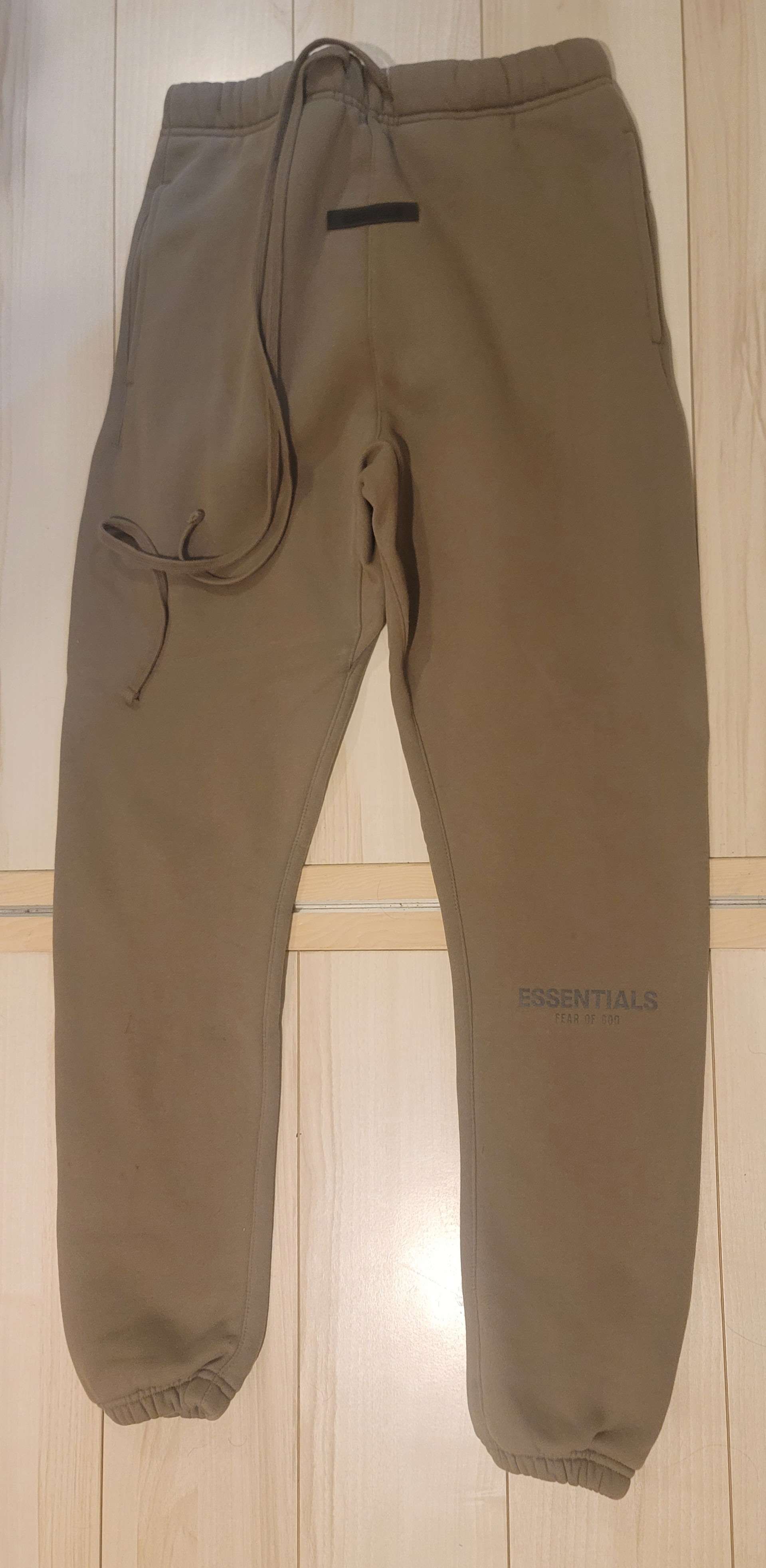 FEAR OF GOD ESSENTIALS SWEATPANT "Harvest"