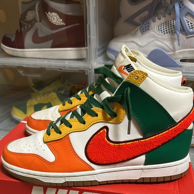 Nike Dunk High "Chenille Swoosh"