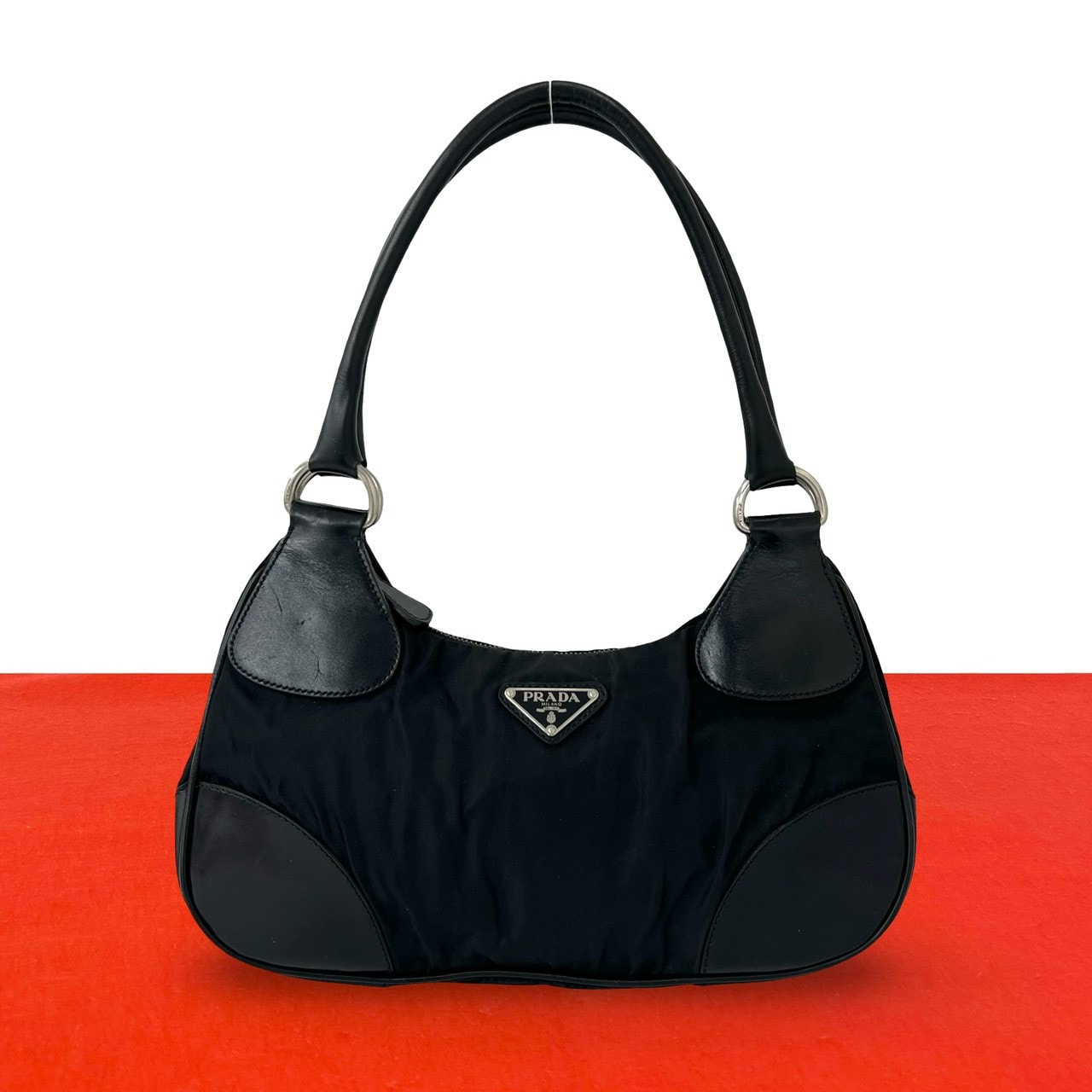 PRADA プラダ 三角 ロゴ 金具 ナイロン レザー ショルダーバッグ ブラック
26293