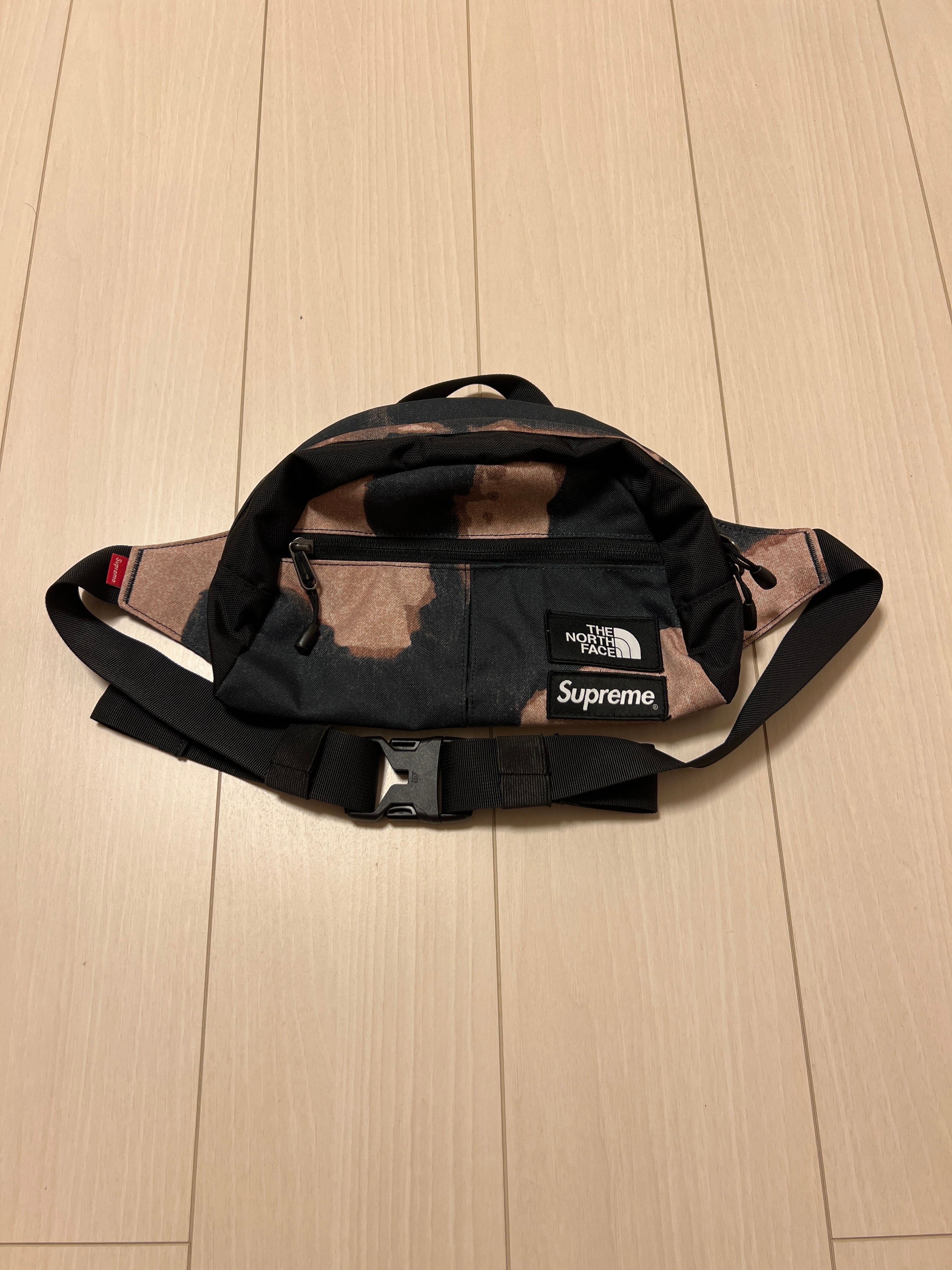 Supreme x The North Face Bleached Denim Print Roo II "Black"