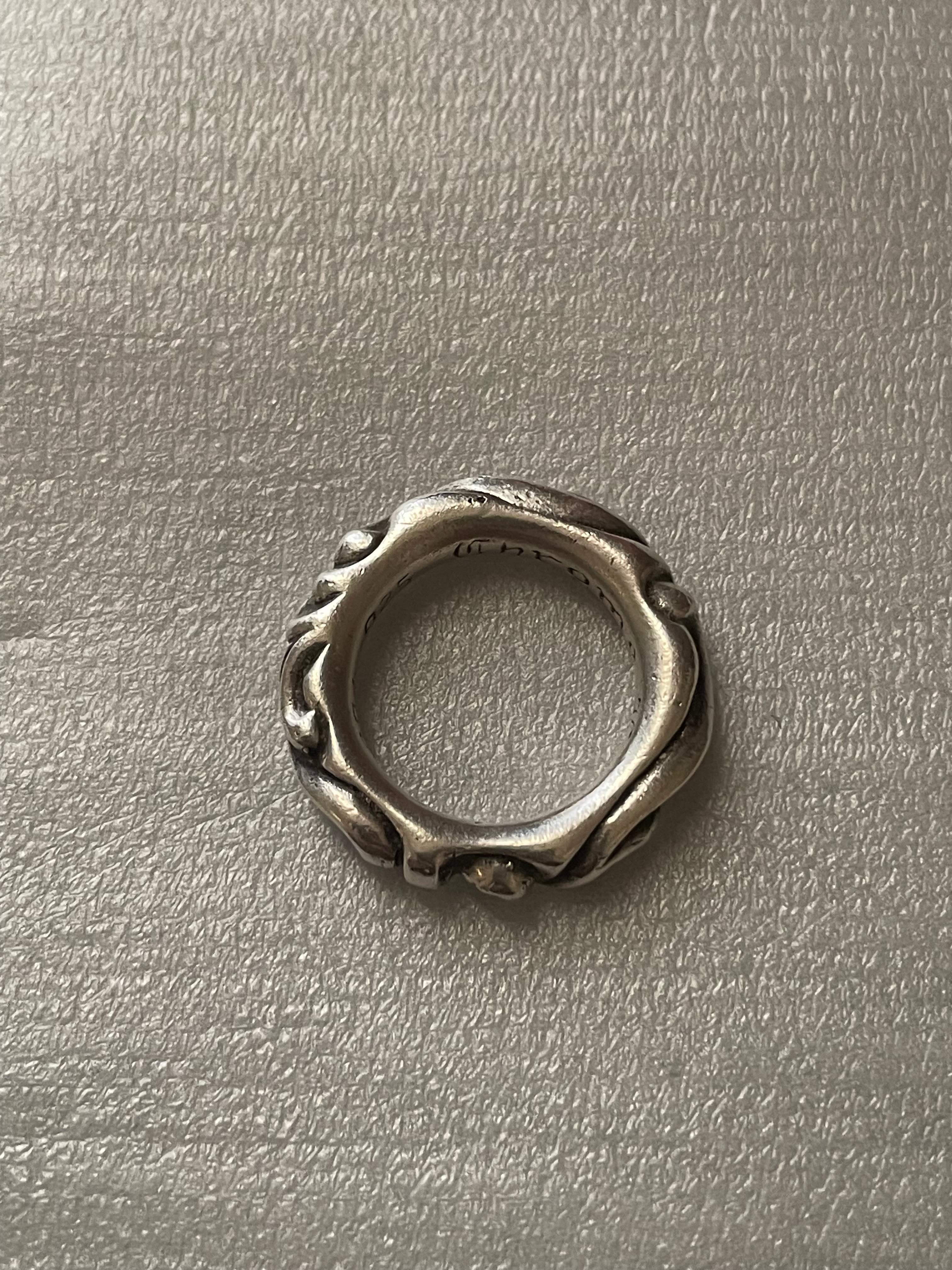 Chrome Hearts Scroll Band Ring "Silver"