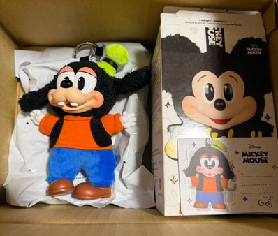 POP MART DISNEY Mickey Family Cute Together Series Plush Keychain Goofy