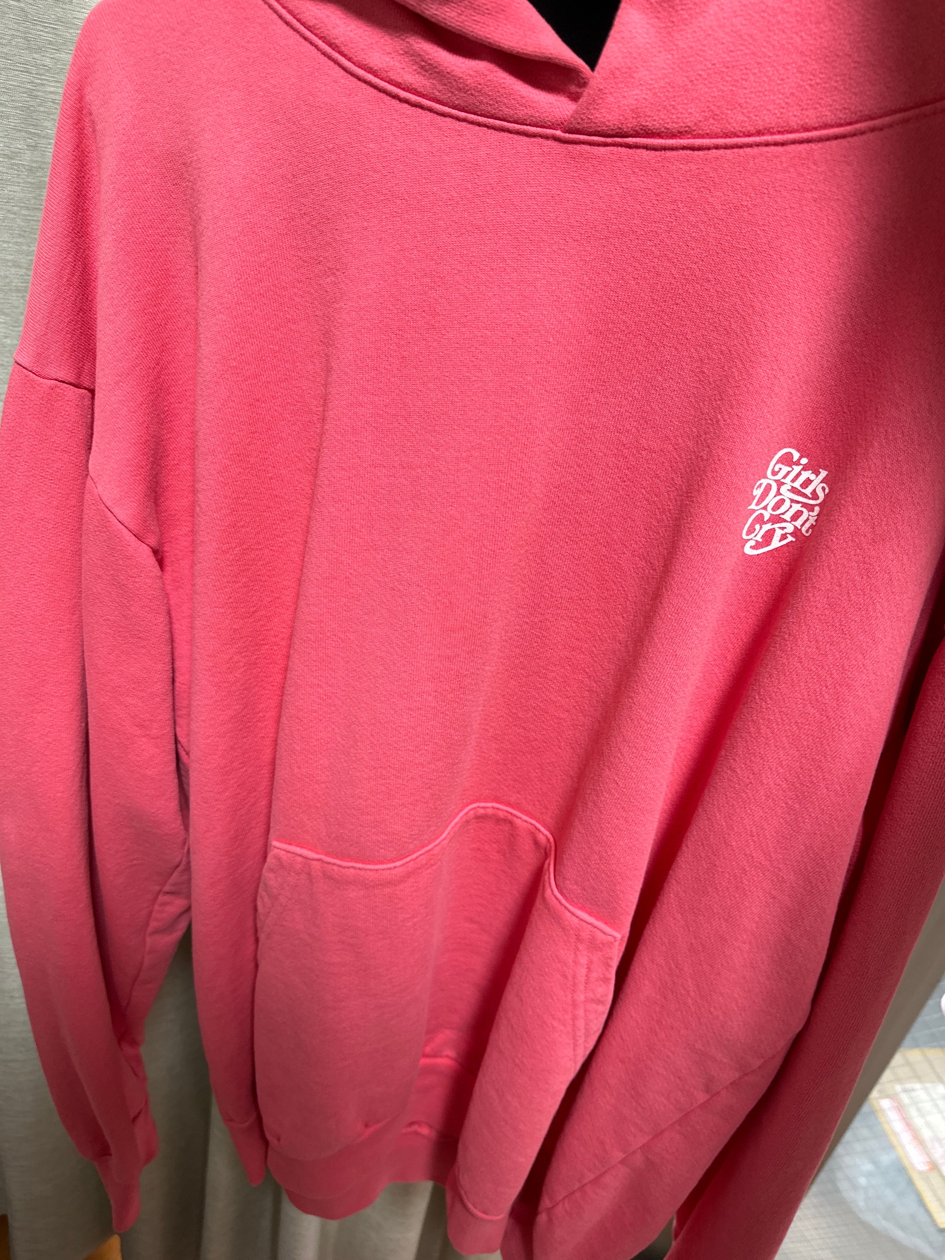 フーディ ピンク