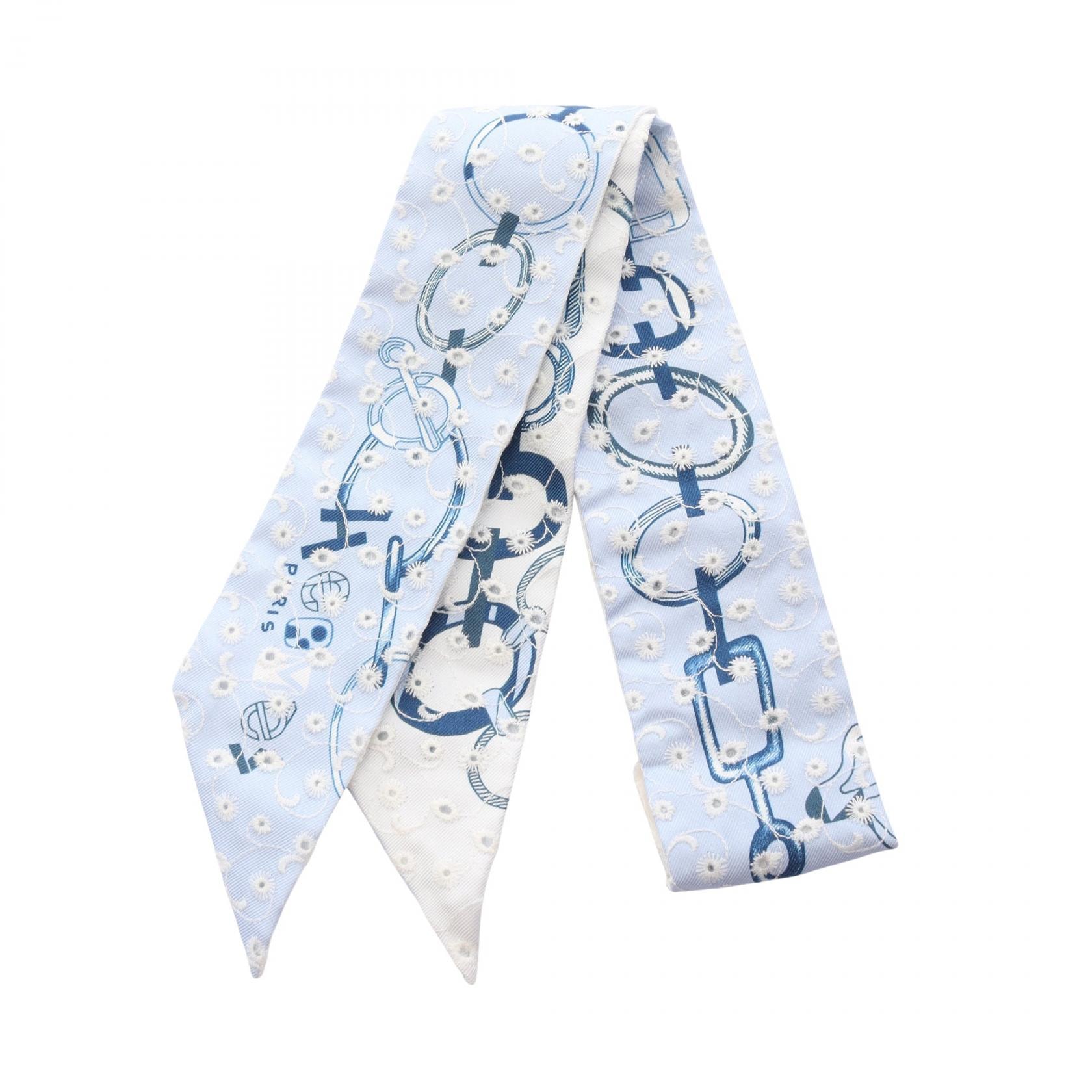 エルメス HERMES ツイリー DO RE BOUCLES Broderie Anglaise リボン スカーフ 衣料品 シルク シルク ホワイト レディース ブルー系 / ホワイト系 / ネイビー系 【中古】