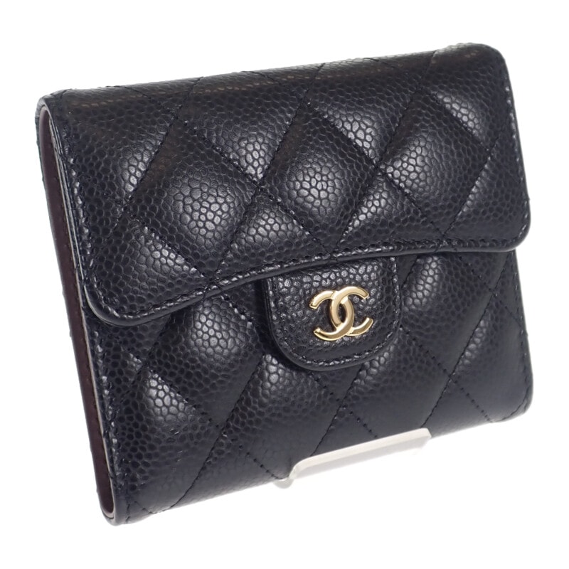 シャネル CHANEL クラシックスモール フラップウォレット AP0231_Y01864_C3906 三つ折り財布 キャビアスキン ブラック ゴールド金具 レディース【中古】【SAランク】