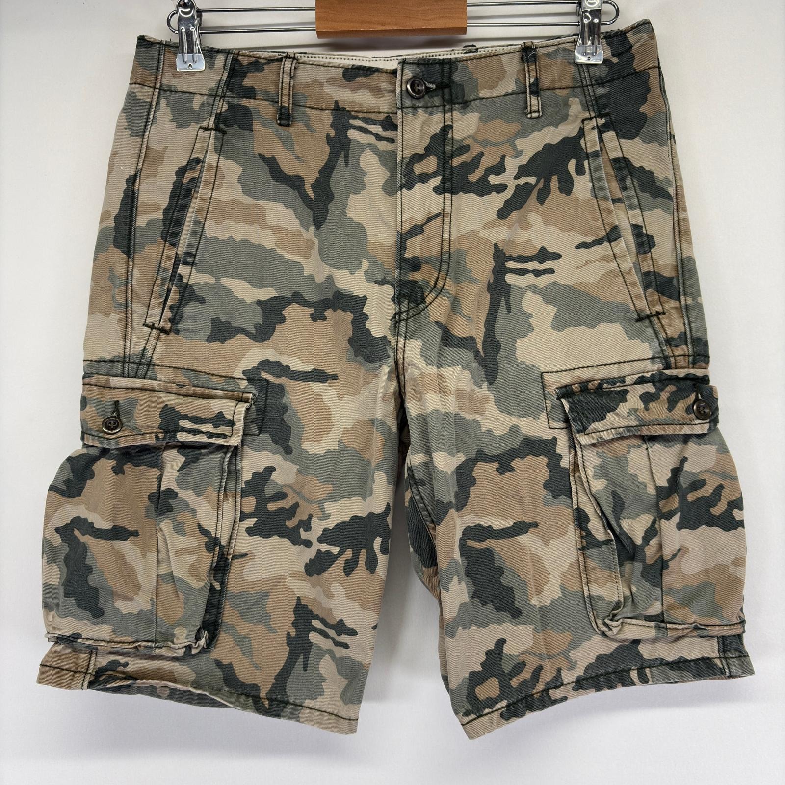 古着 リーバイス Levi's パンツ カーゴパンツ ハーフパンツ カモフラ 迷彩柄 ショートパンツ w30  ブラウン系 メンズ