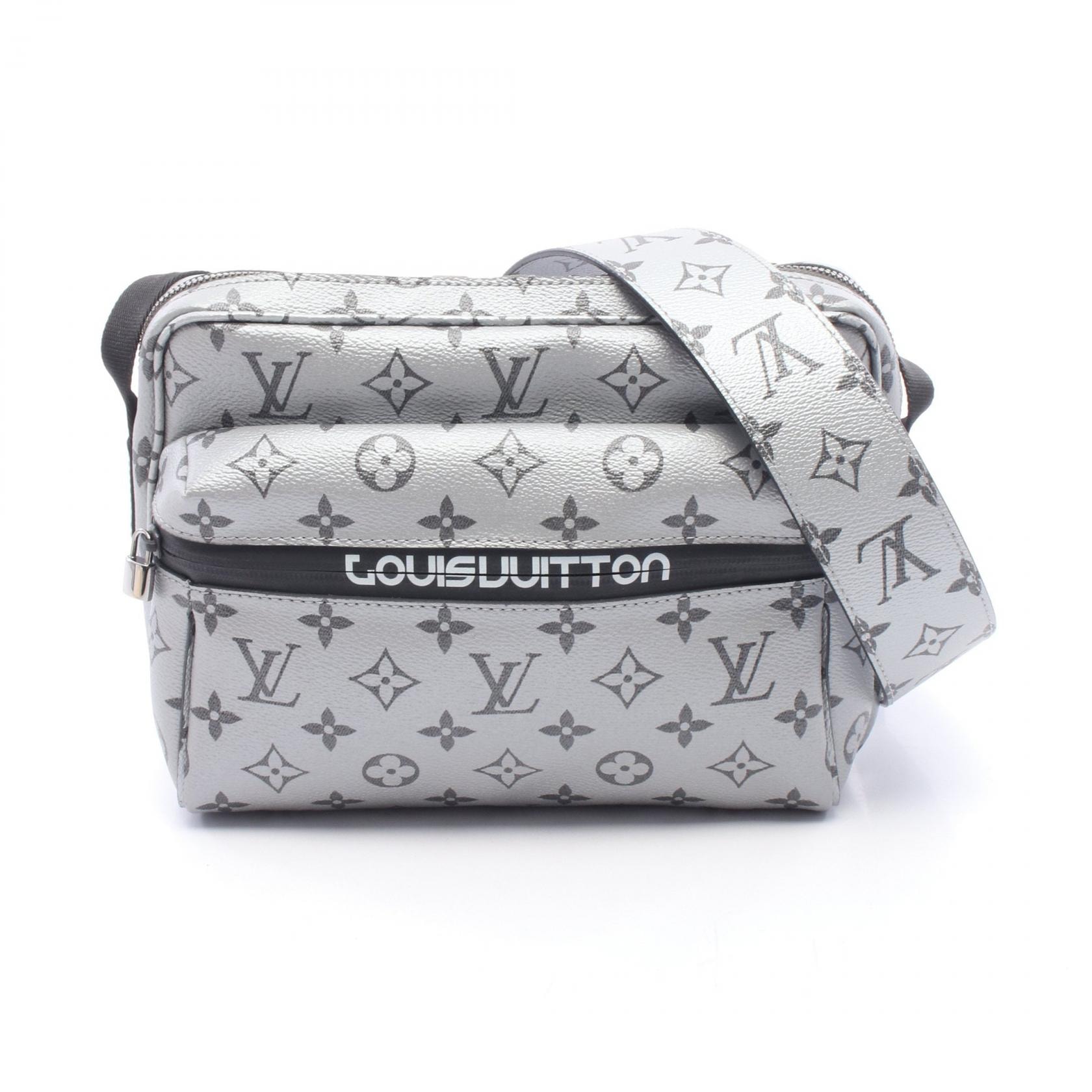 ルイ・ヴィトン LOUIS VUITTON リフレクトメッセンジャー PM ショルダーバッグ バッグ PVCコーティングキャンバス モノグラム シルバー メンズ レディース シルバー系 / グレー系 M43859 【中古】