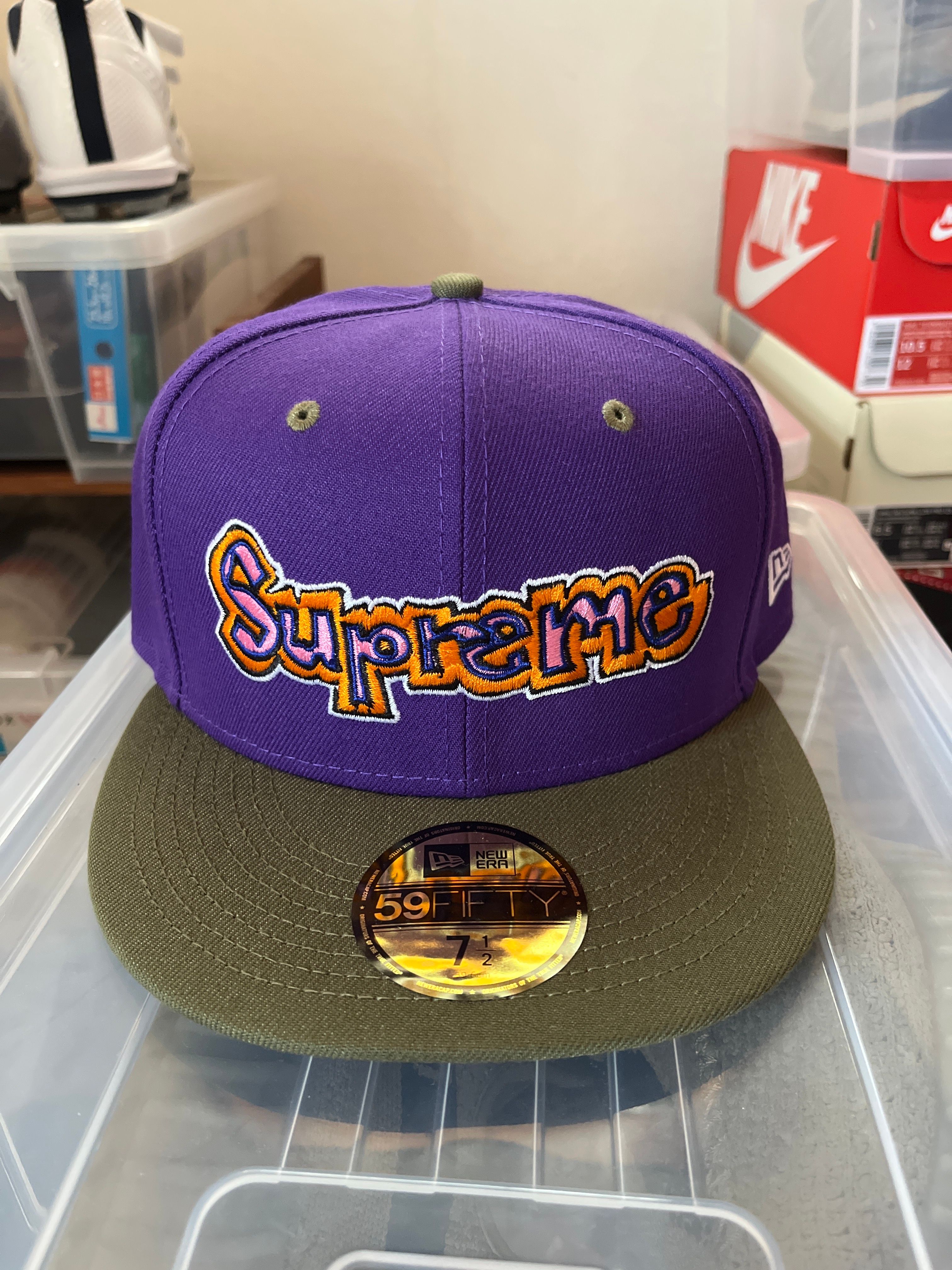 Supreme Gonz Logo New Era® "Purple"