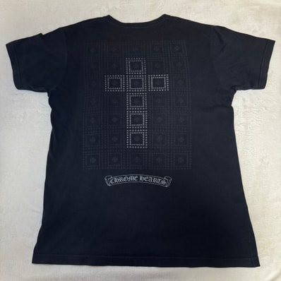 CHROME HEARTS CH Plus Block Cross Tee Size Lになります。