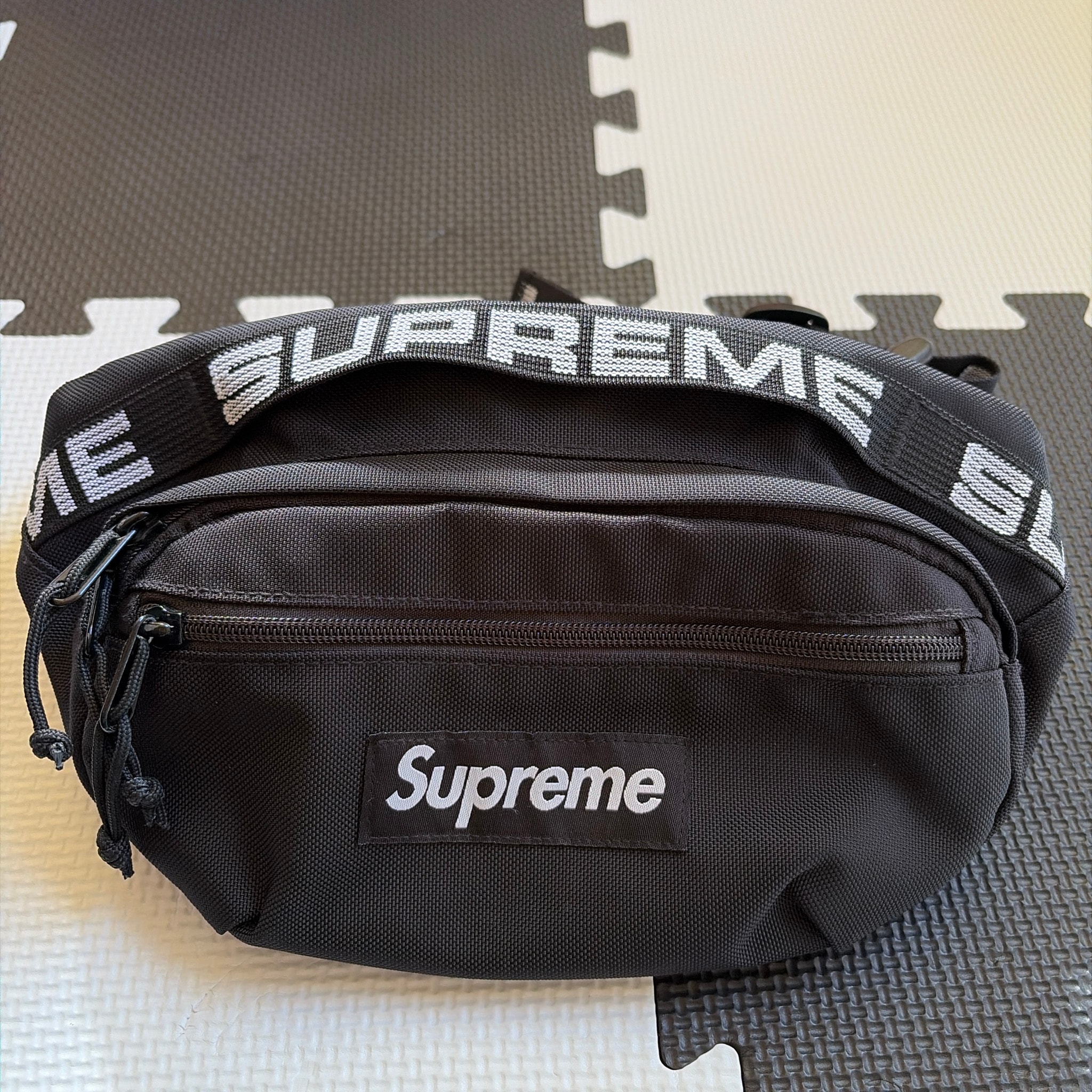 Supreme 18SS Waist Bag "Black"